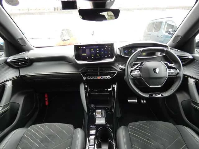 Peugeot PEUGEOT 2008 GT　ブルーHDi photo 3