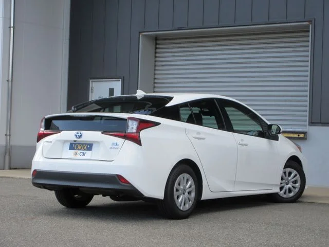 Toyota PRIUS 4WD S photo 3