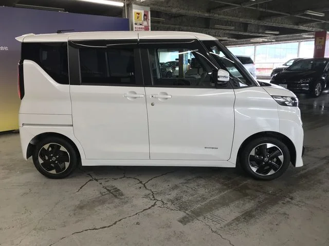 Nissan ROOX ハイウェイスターX photo 4