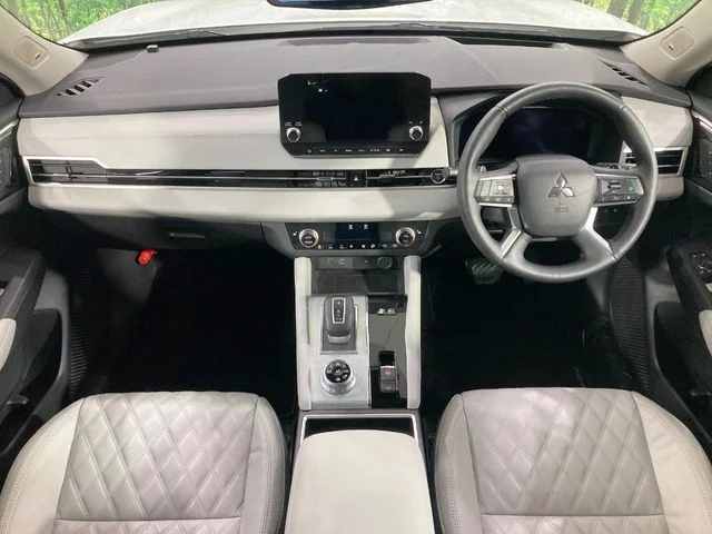 Mitsubishi OUTLANDER PHEV P photo 2