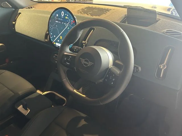 Bmw MINI COUNTRYMAN D photo 2