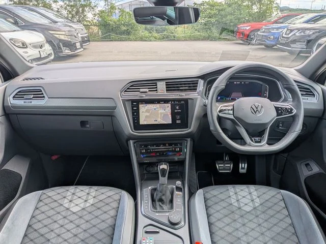 Volkswagen VOLKSWAGEN TIGUAN TSI　4モーション　Rライン photo 2