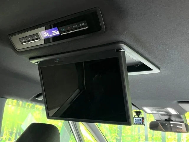 Toyota VOXY S−G photo 4