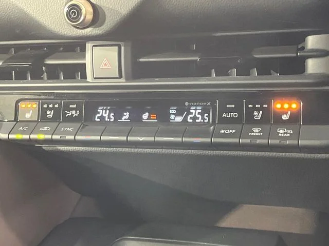 Toyota CROWN CROSSOVER G　アドバンスド　レザーパッケージ photo 4