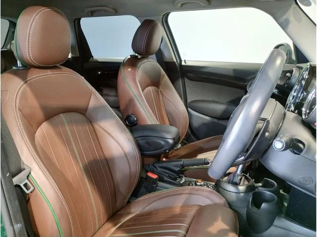 Bmw MINI COOPER SD 5DOOR 60イヤーズ　エディション photo 2