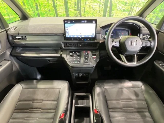 Honda STEPWAGON e:HEV SPADA e：HEV　プレミアムライン photo 2