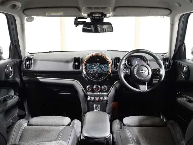 Bmw MINI COOPER D CROSSOVER ベースグレード photo 3
