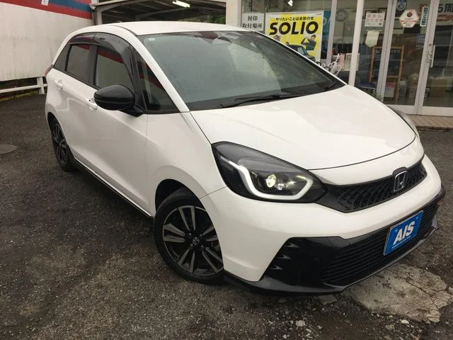 Honda FIT e:HEV RS photo 3
