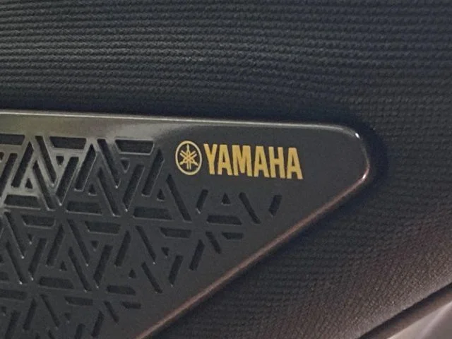 Mitsubishi OUTLANDER PHEV P　エグゼクティブ　パッケージ photo 4