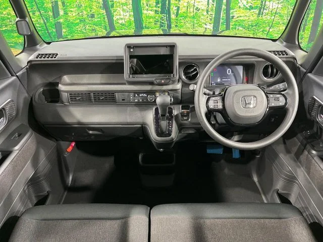 Honda N BOX CUSTOM ベースグレード photo 2