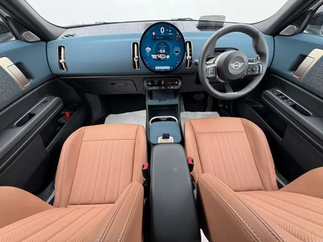 Bmw MINI COUNTRYMAN D photo 2