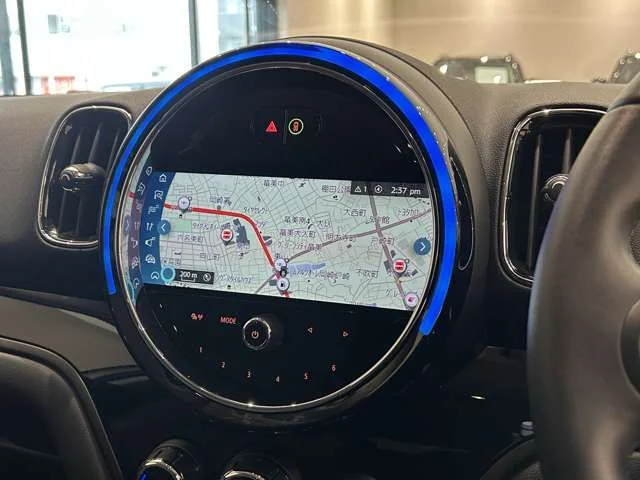 Bmw MINI COOPER D CROSSOVER ベースグレード photo 3