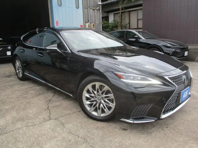 Toyota LEXUS LS500h 4WD エグゼクティブ 2022