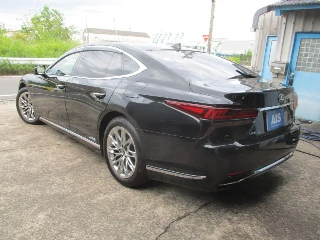 Toyota LEXUS LS500h 4WD エグゼクティブ photo 3