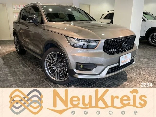Volvo VOLVO XC40 B4　AWD　インスクリプション 2021