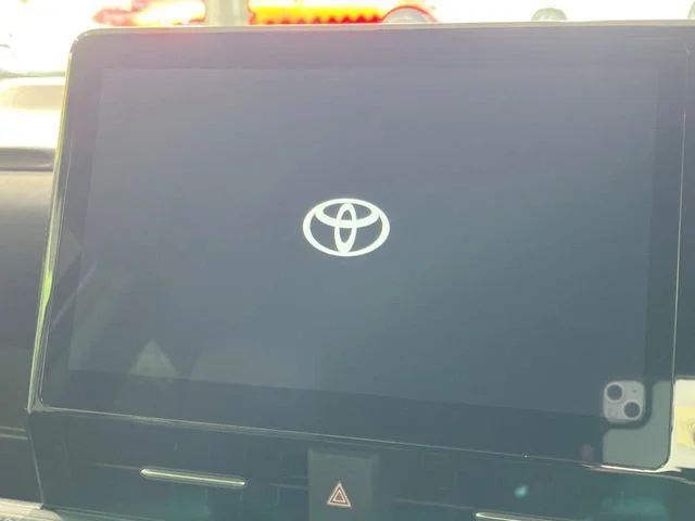 Toyota VOXY HYBRID S−Z photo 3