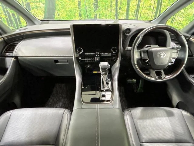 Toyota ALPHARD Z photo 2