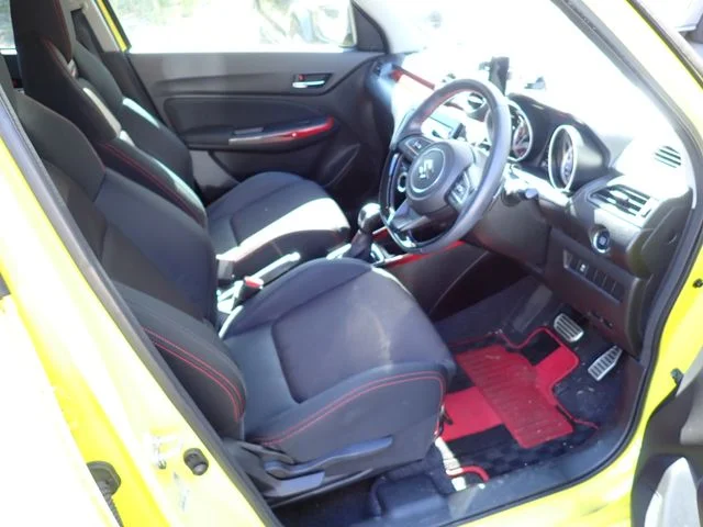 Suzuki SWIFT スポーツ photo 2