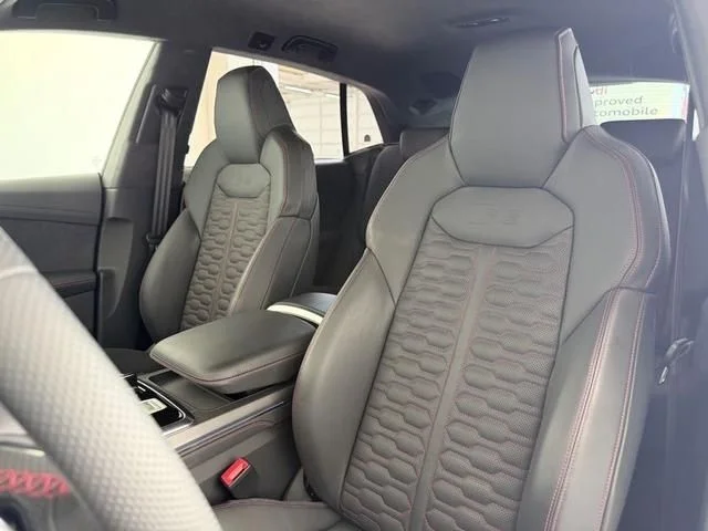 Audi AUDI RS Q8 ベースグレード photo 4