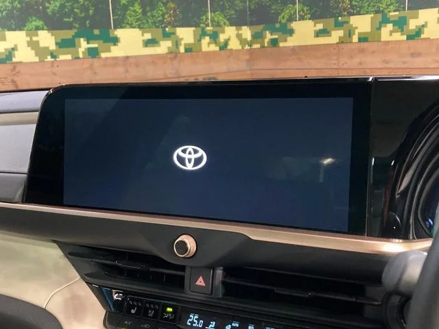 Toyota CROWN CROSSOVER G　アドバンスド　レザーパッケージ photo 3
