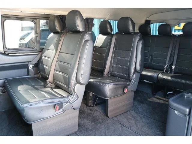 Toyota HIACE wagon 4WD ワイド　GL　ロング　ミドルルーフ photo 4