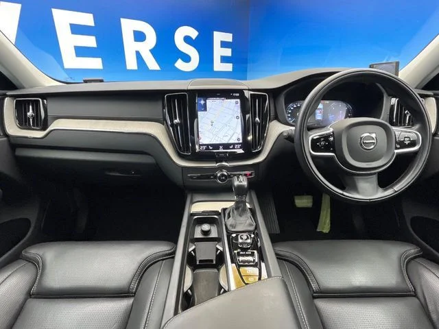 Volvo VOLVO XC60 D4　AWD　インスクリプション photo 2