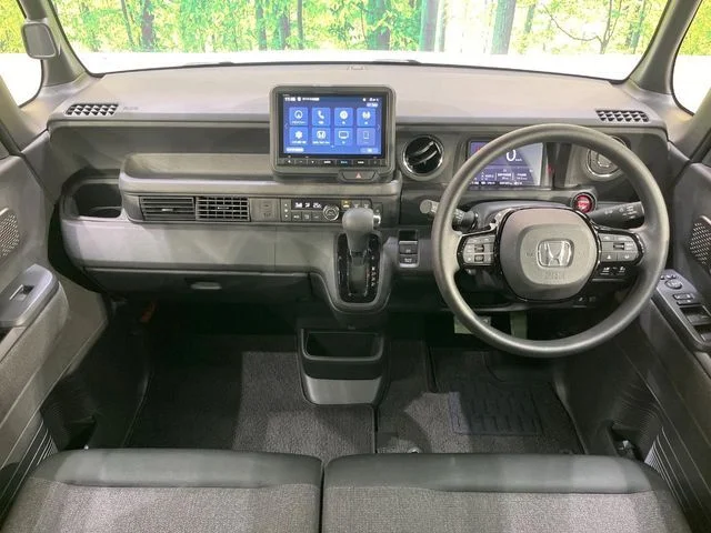 Honda N BOX CUSTOM ベースグレード photo 2