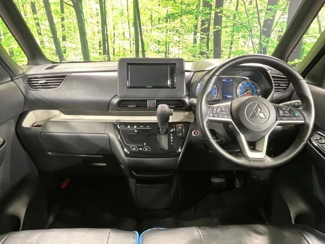 Mitsubishi DELICA MINI G　プレミアム photo 3