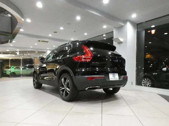 Volvo VOLVO XC40 T4　AWD　Rデザイン photo 4