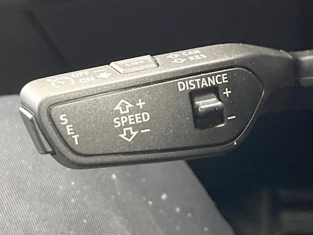 Audi AUDI A3 SPORTBACK 40　TFSI　クワトロ　アドバンスド photo 4