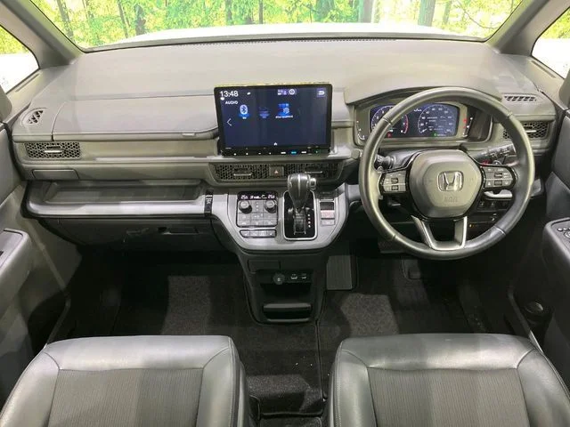 Honda STEPWAGON SPADA ベースグレード photo 2