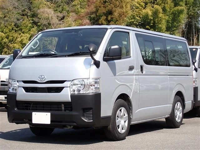 Toyota HIACE van 1.15t 2WD 2．8DX　リヤクーラー　リヤヒーター 2020