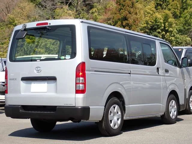 Toyota HIACE van 1.15t 2WD 2．8DX　リヤクーラー　リヤヒーター photo 2