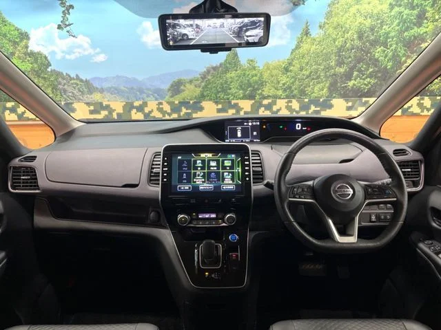 Nissan SERENA WG e−POWER　HスターVアーバンクロム photo 2
