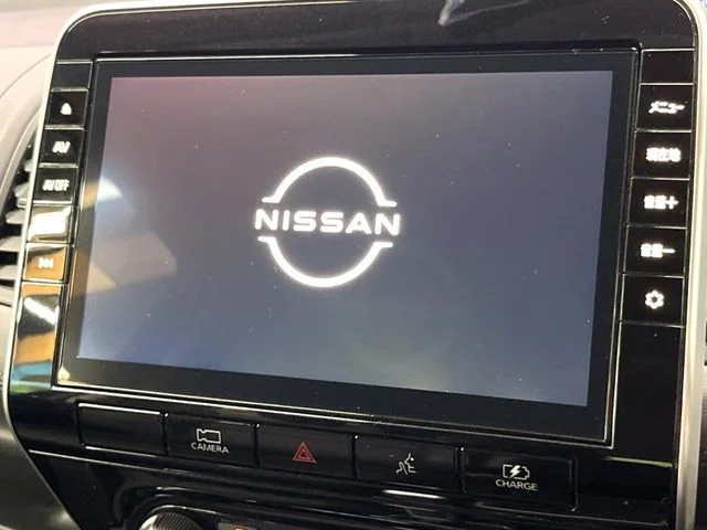 Nissan SERENA WG e−POWER　HスターVアーバンクロム photo 4