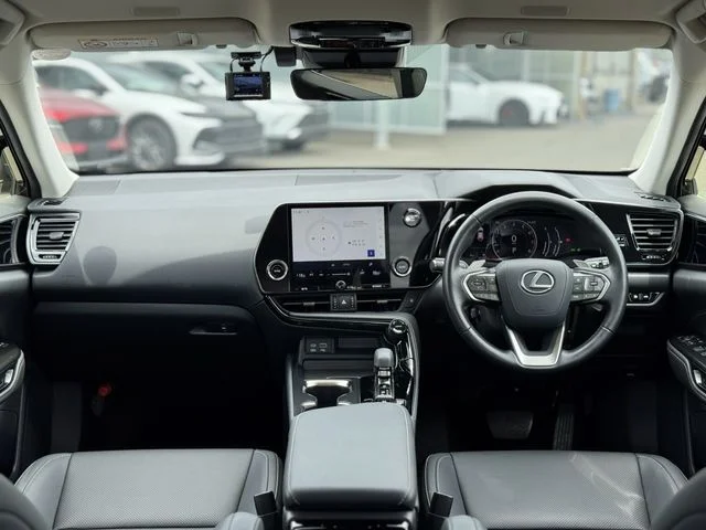 Toyota LEXUS NX250 ベースグレード photo 2