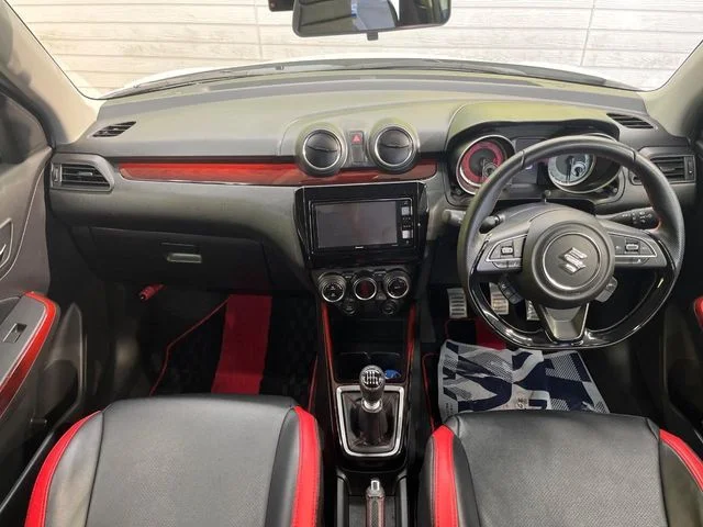 Suzuki SWIFT スポーツ photo 2