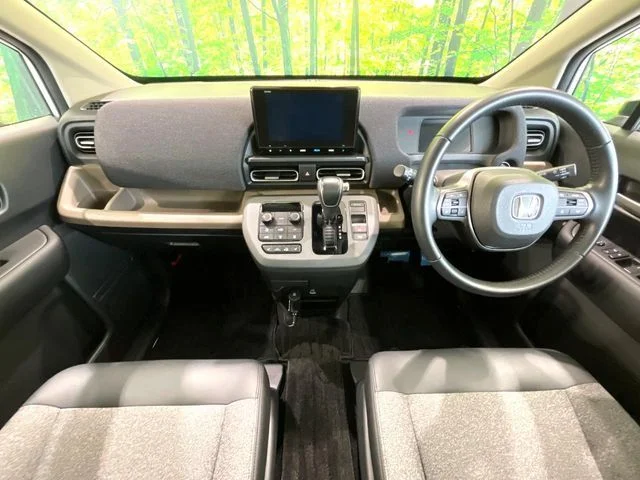 Honda FREED e:HEV エアー　EX photo 2