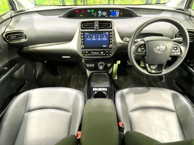 Toyota PRIUS S　ツーリングセレクション　ブラックEd photo 2