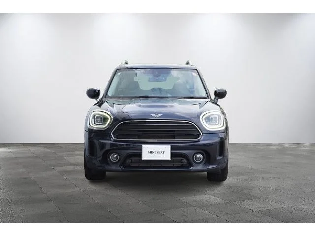 Bmw MINI COOPER D CROSSOVER ベースグレード photo 2