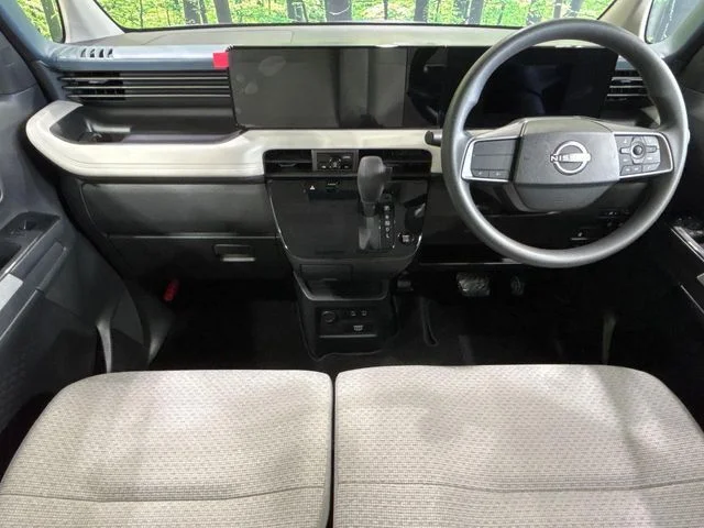 Nissan ROOX X photo 2