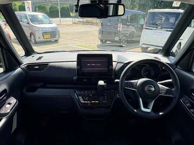 Nissan ROOX ハイウェイスターX photo 2