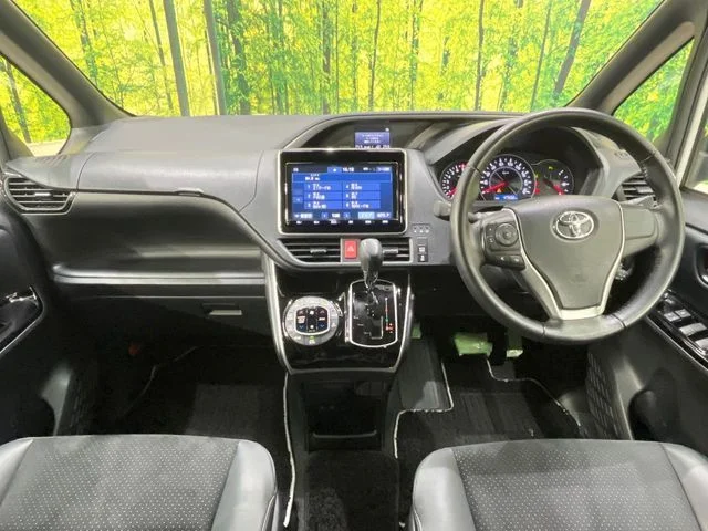 Toyota VOXY ZS　煌3 photo 2