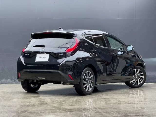 Toyota AQUA Z photo 2