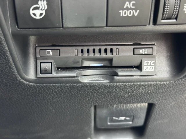 Toyota AQUA Z photo 4