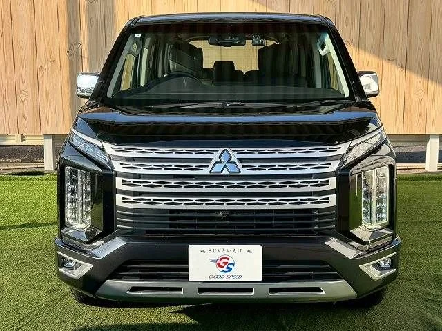 Mitsubishi DELICA D:5 4WD P photo 4
