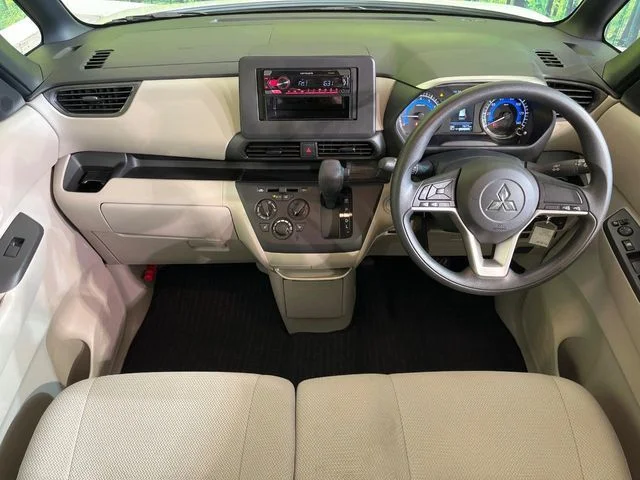 Mitsubishi eK SPACE M photo 2