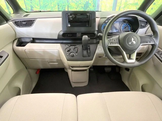 Mitsubishi eK SPACE M photo 2