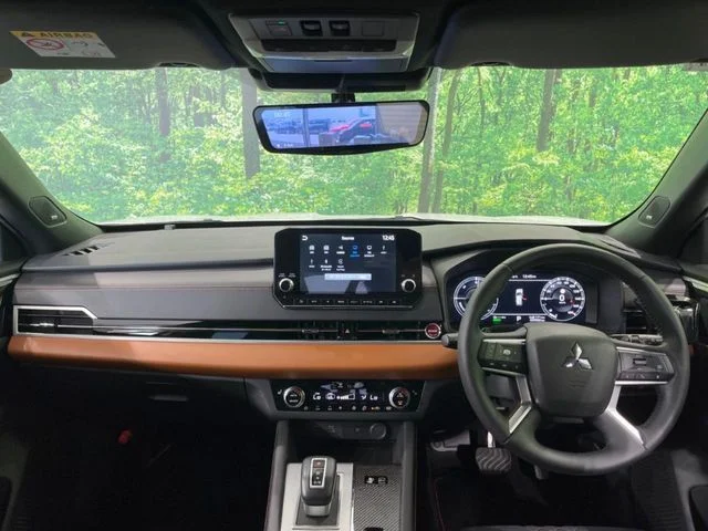 Mitsubishi OUTLANDER PHEV P photo 2