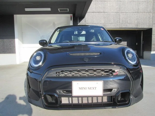 Bmw MINI COOPER SD 5DOOR ベースグレード photo 2